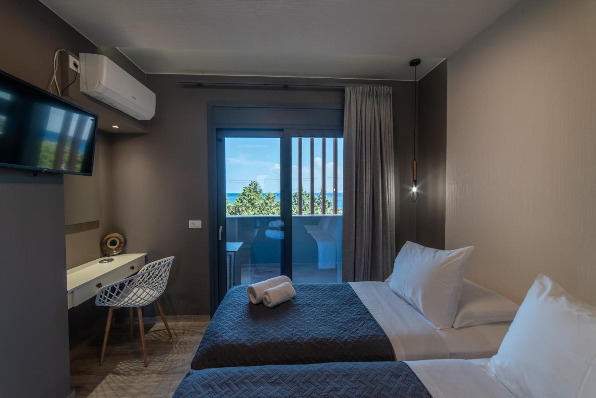 Filia'S Memories Apartments Agios Nikolaos  Bagian luar foto